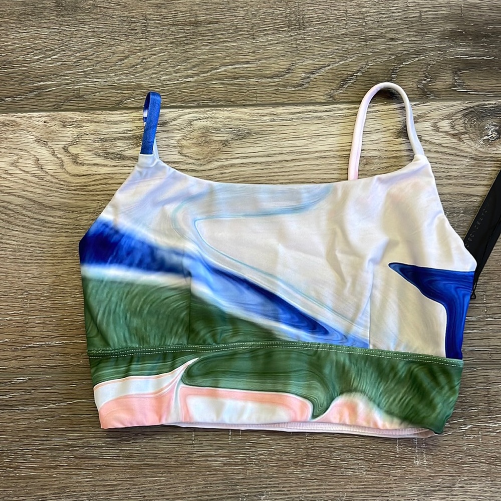 Carbon 38 NWT sports bra Size S